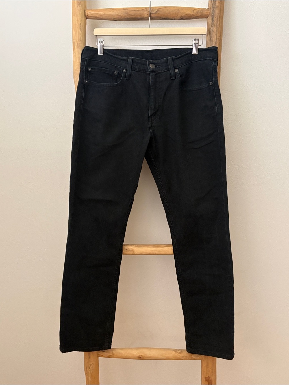 Men's Levi’s Black Straight-Leg Jeans - Classic Everyday Style